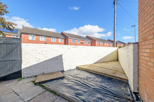 Courtyard- click for photo gallery